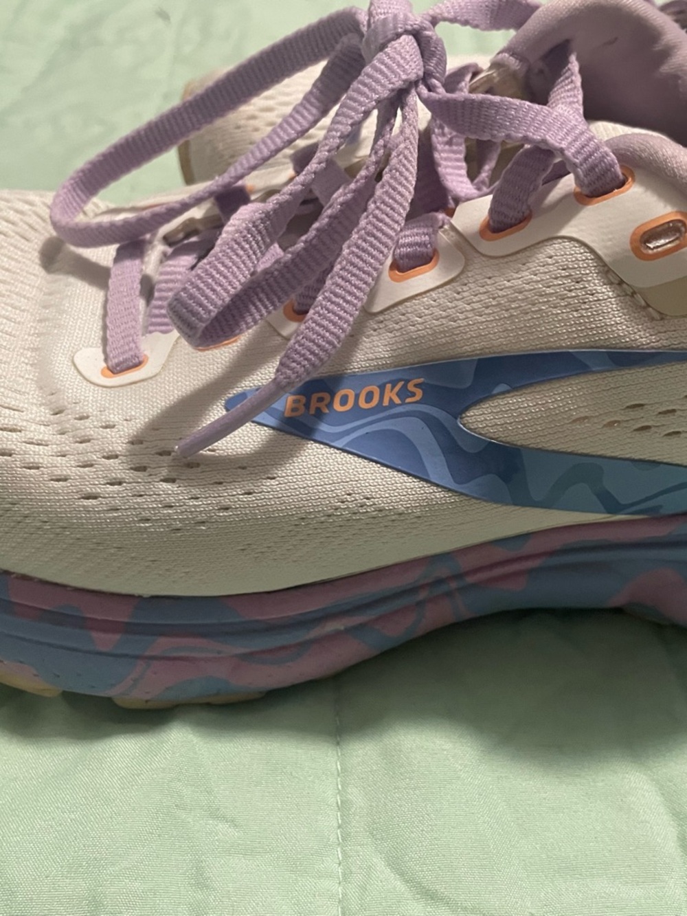 Brooks Women's Pastel Lilac and Blue Running Shoes - Picture 2 of 5